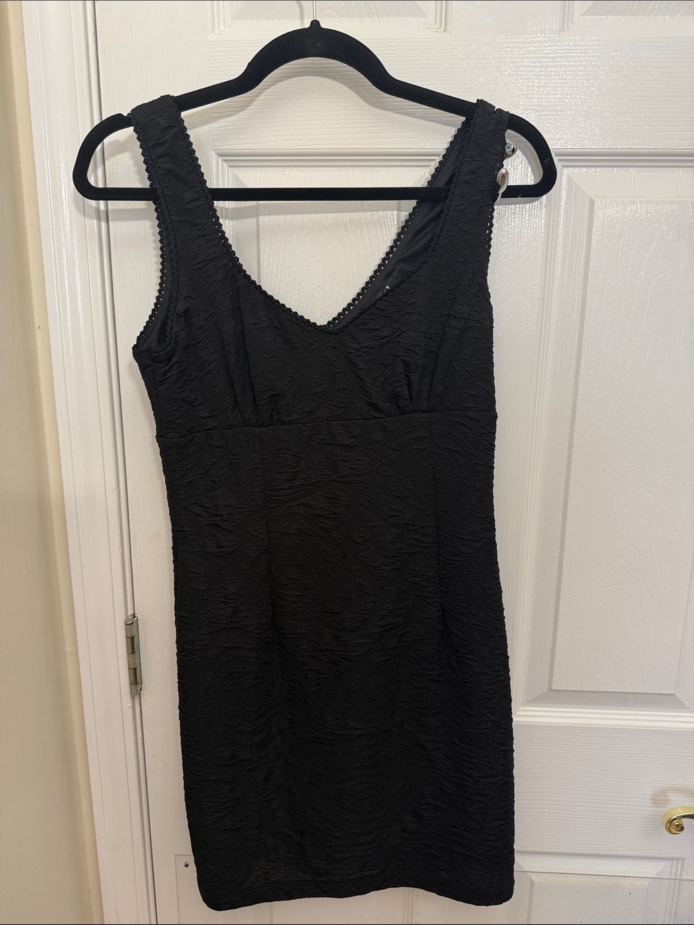 Forever 21 Black Textured V-Neck Mini Dress